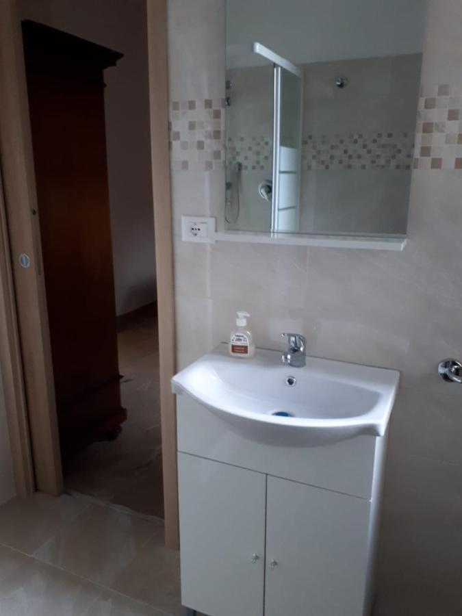 Casa Radiosa Varese Rooms Екстер'єр фото