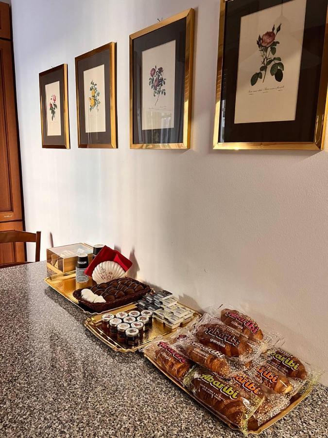 Casa Radiosa Varese Rooms Екстер'єр фото